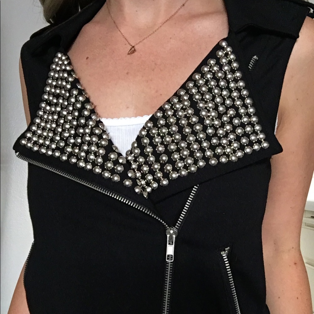 BLACK STUD VEST